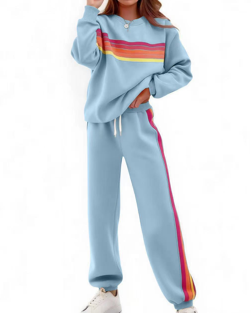 Sett Fargerik Stripet Sweatshirt Og Joggebukse