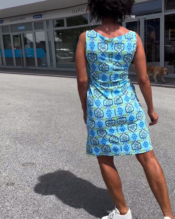 Slim fit kjole uten erme