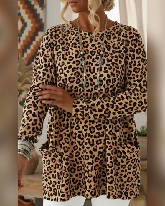 Topp Med Leopardprint Og Rund Hals