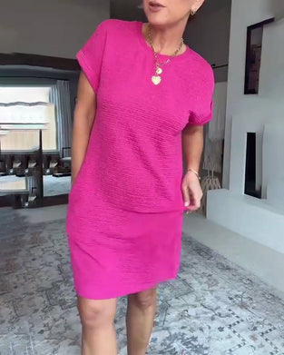 Kjole avslappet kortermet rund hals