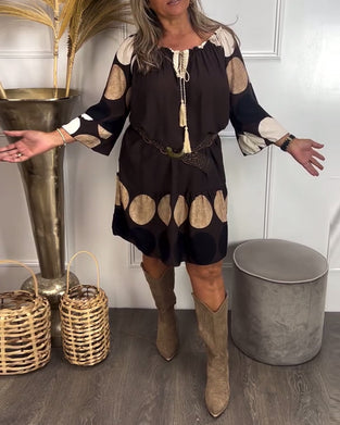 Kjole Med Duskeknute Og Prikke