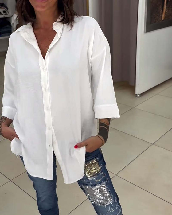 Ensfarget skjorte med knapper i jakkeslag