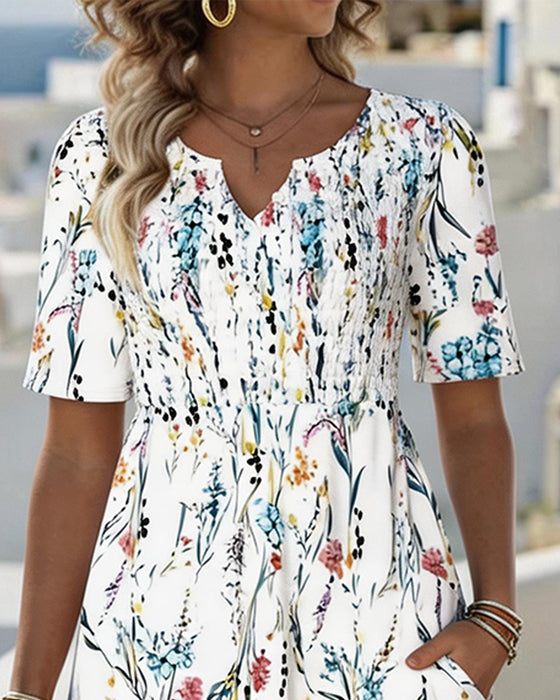 Kjole V Hals Hvit Bakgrunn Akvarell Floral Print