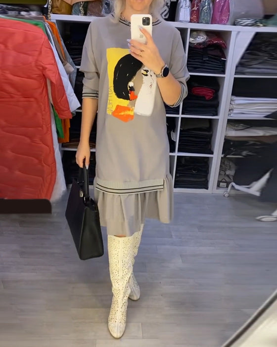 Shiftkjole med portrett og lange ermer