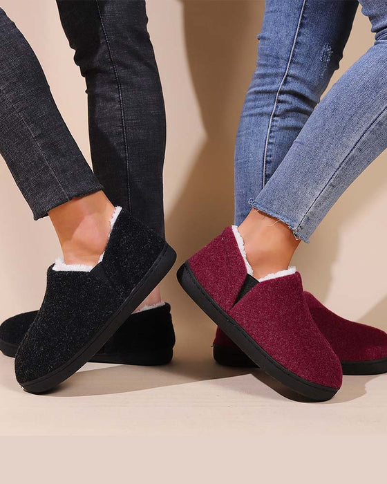 Plysj ensfarget alt-inkluderende flate sko