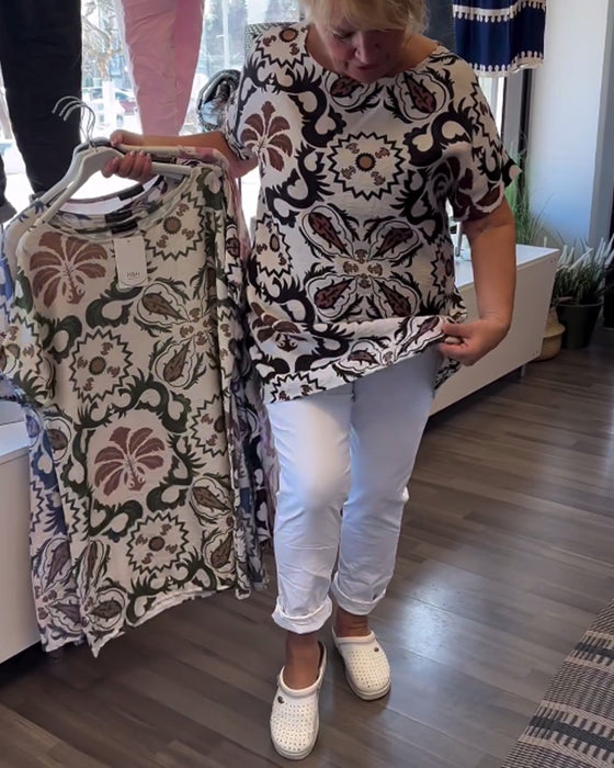 Uformell blomsterbluse med rund hals
