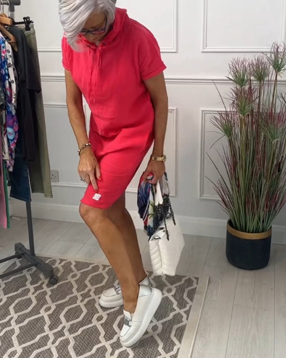 Kortermet avslappet kjole med hette