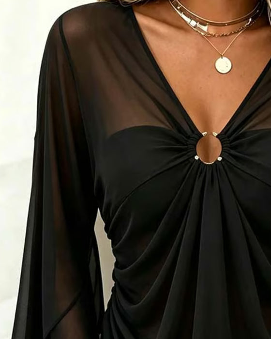 Bluse V-Hals Metall Ring Twist