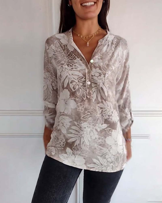 Topp med patchwork paljetter med bladtrykk