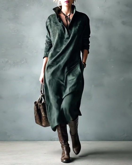 Elegant kjole i ensfarget lomme