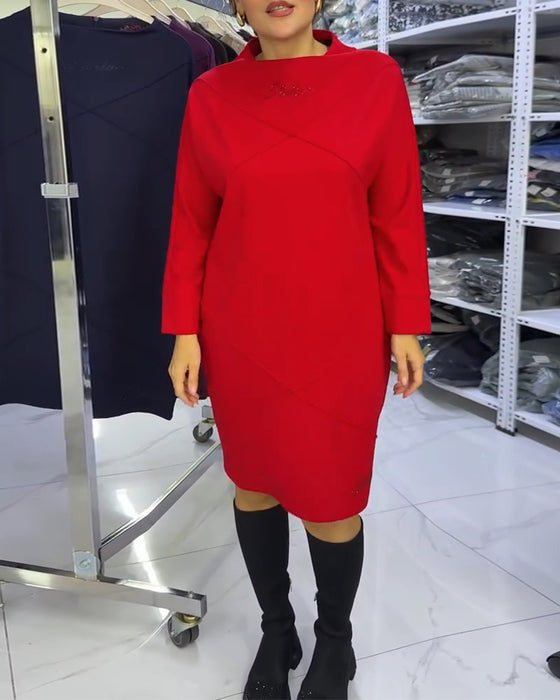 Stilfull Kjole Med Halvhøy Krage