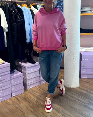 Uformell hettegenser i gradient farge