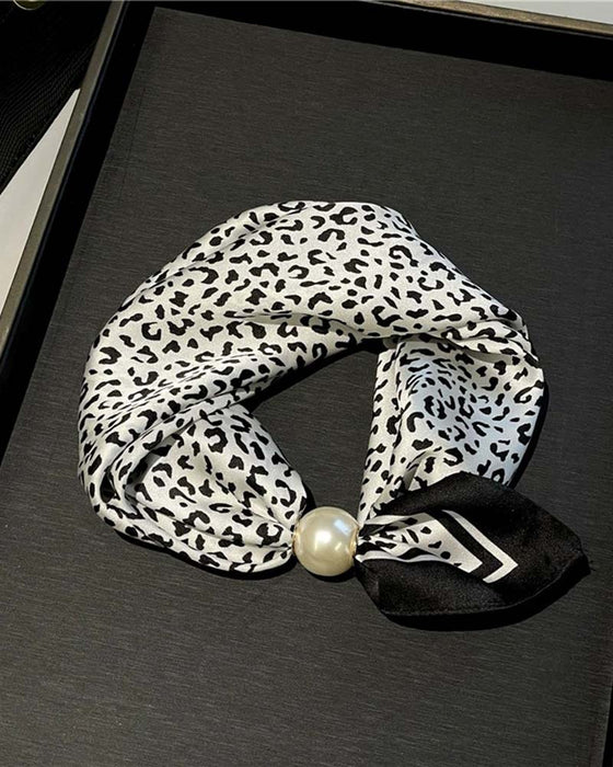 Enkel Glamour: Perlehalsbåndskjerf 🧣
