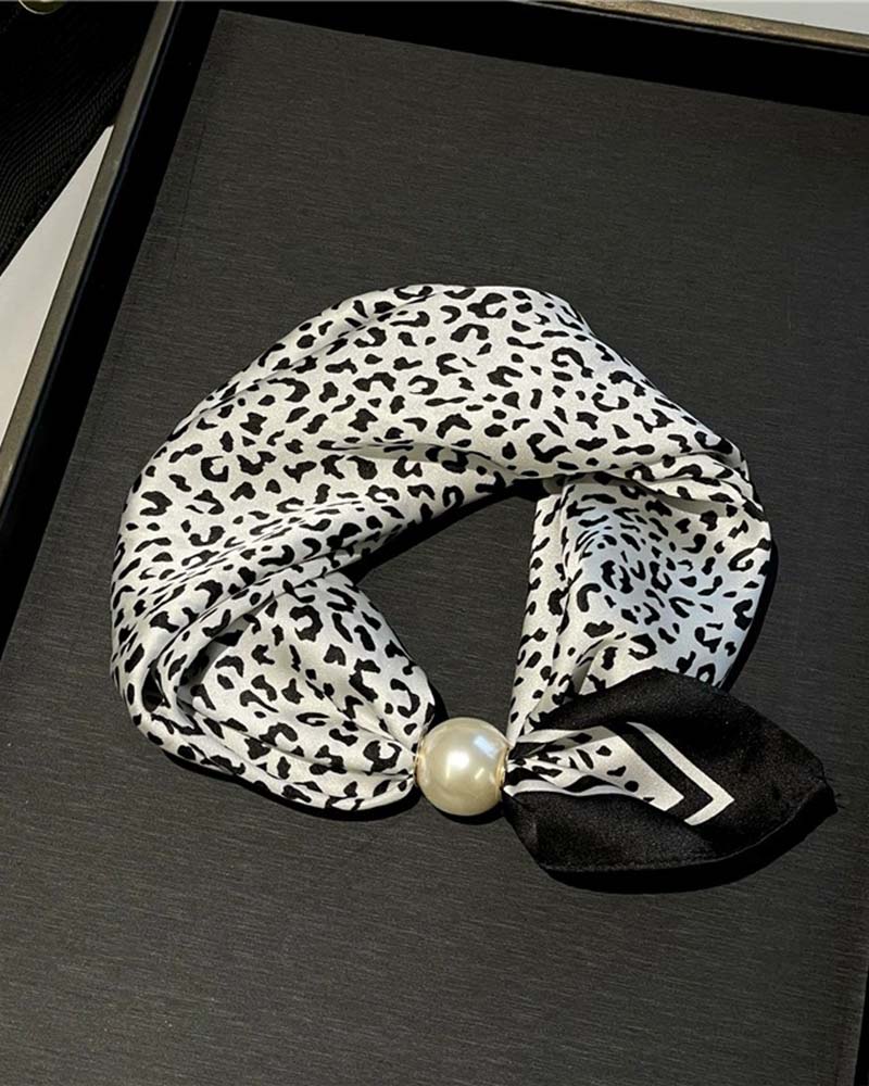 Enkel Glamour: Perlehalsbåndskjerf 🧣