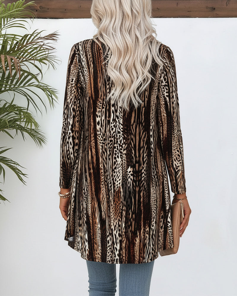 Topp Med Falskt To-Delt Design, Leopardmotiv Paneler Og Chic Stemning