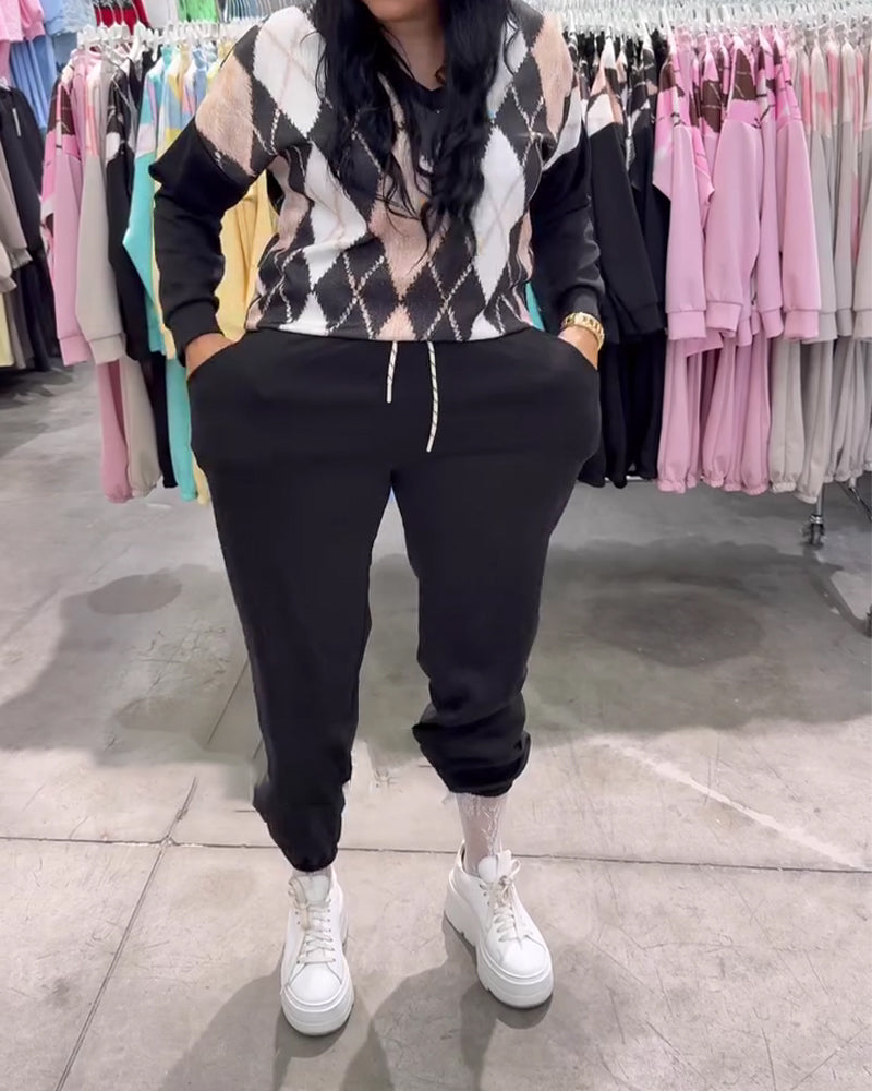 Todelt Sett Med Rombmønstret Topp Og Bukse