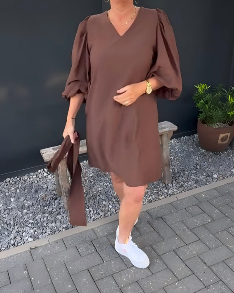 Kjole Med V-Hals Og Puffermer Rett Modell