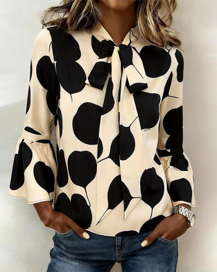 Bluse Med Bladprint Og Knyting