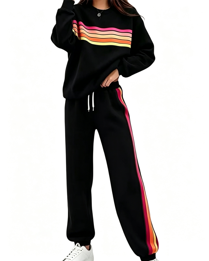Sett Fargerik Stripet Sweatshirt Og Joggebukse