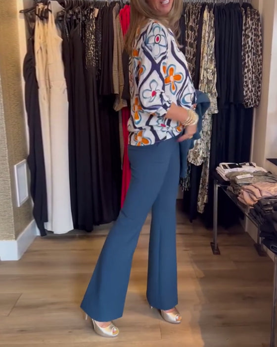 Bluse med V-hals og blomster