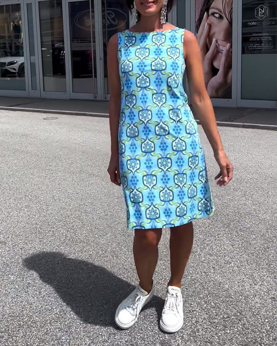 Slim fit kjole uten erme