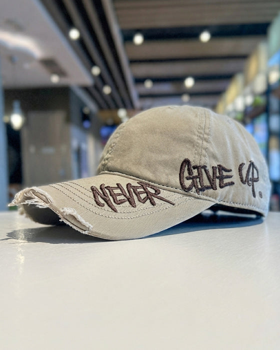 Hatt Kul Unisex Slitt Brodert