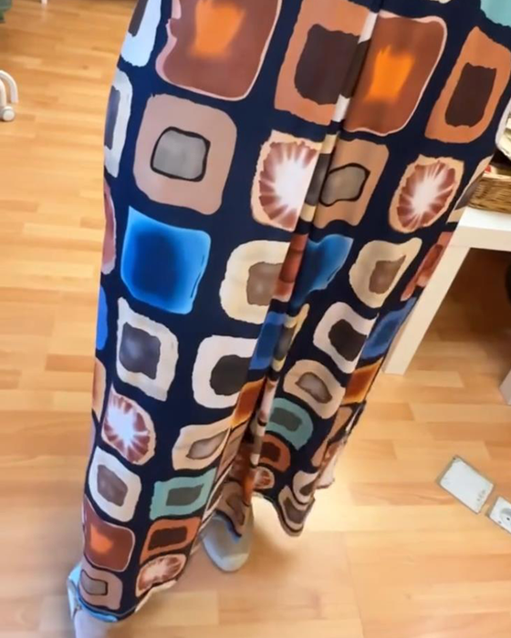 V-hals ermeløs trykt løs kjole