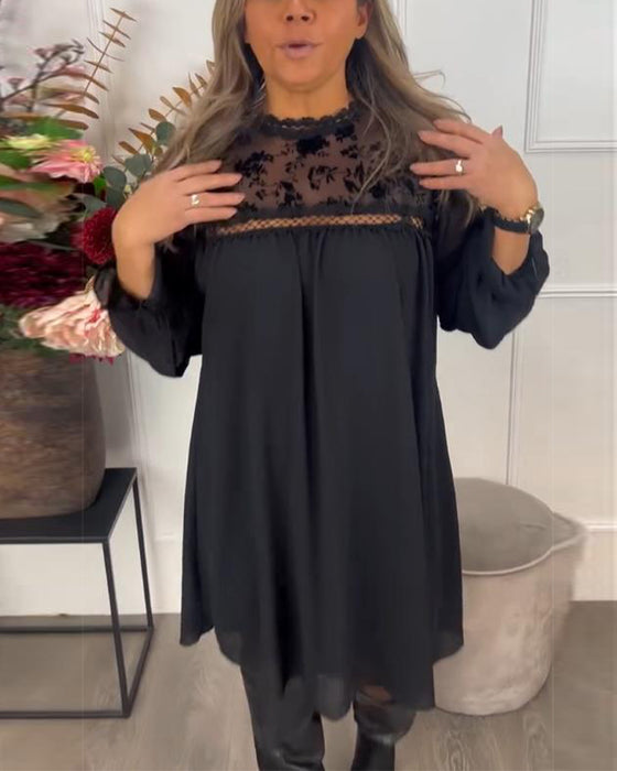 Klänning Med Spets Utsnitt Detalj, Puffærme Design Og Elegant Aura