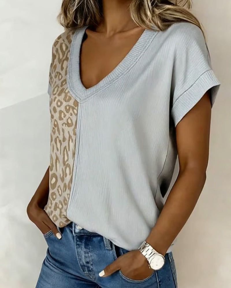 T-skjorte V-uttringning Fargeblokkering Leopardtrykk