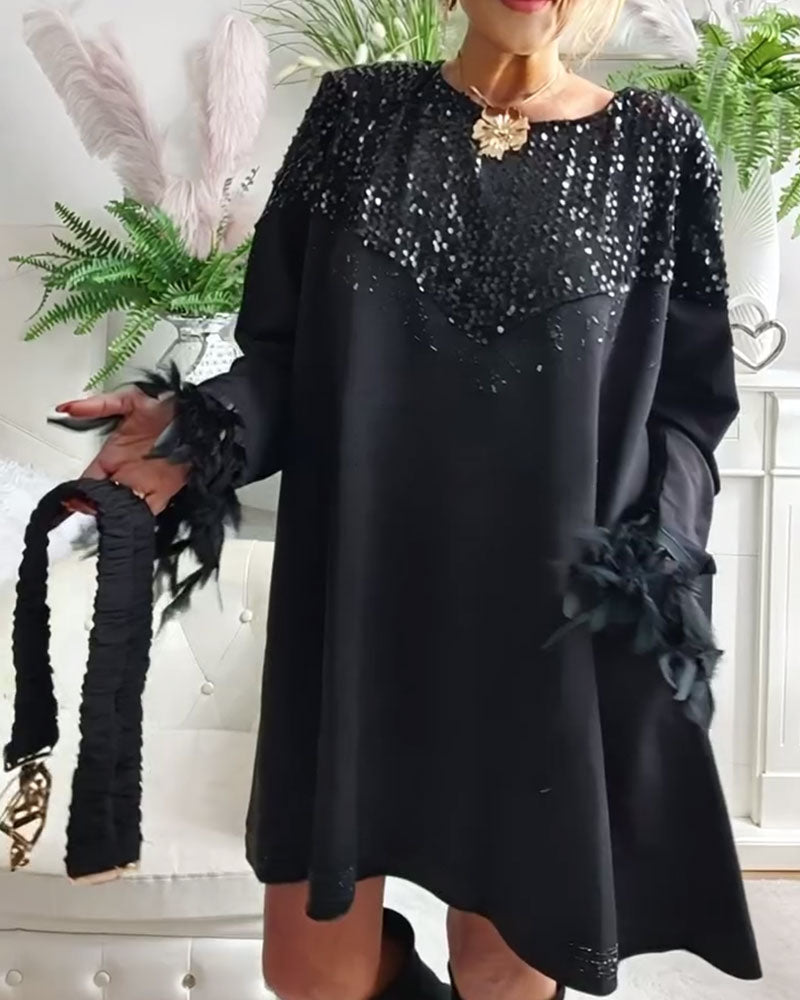 Stilfull Løysittende Kjole Med Paljetter Og Lappetæktsdetaljer