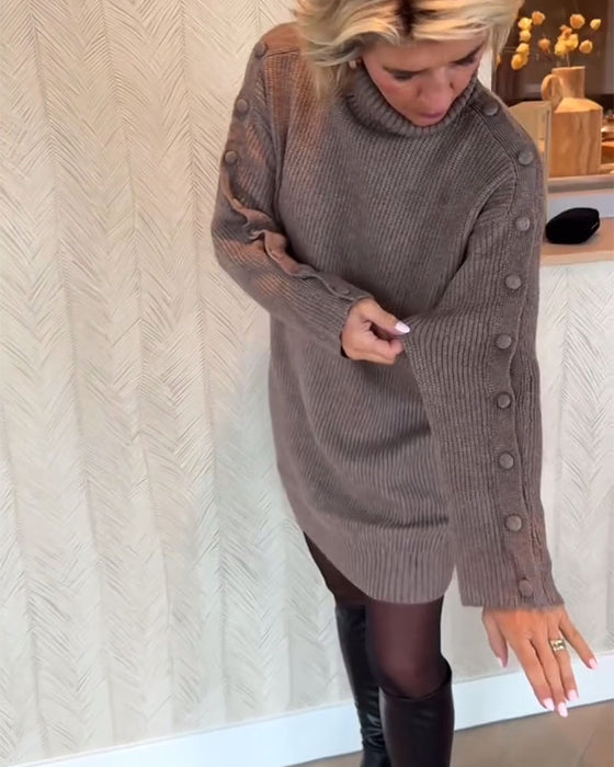Strikkekjole Med Moteriktig Knappdesign