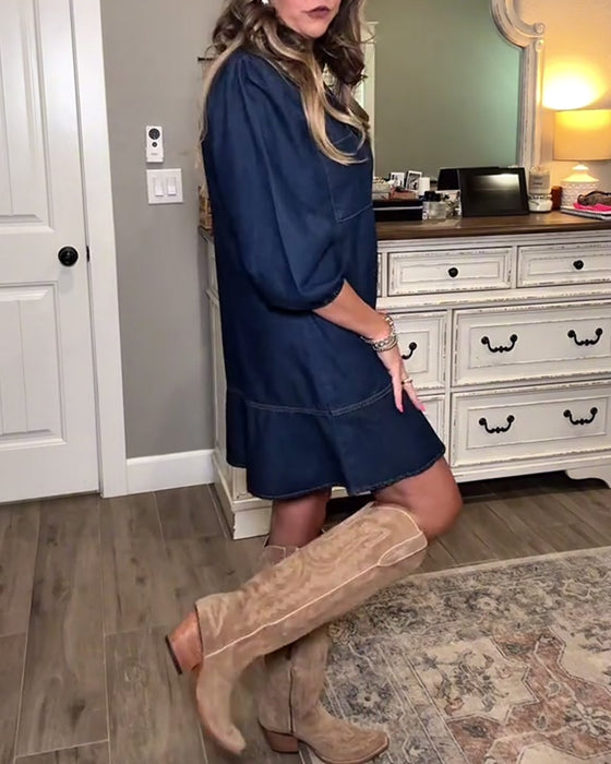 Kjole med avslappet v-hals, knelang, smal