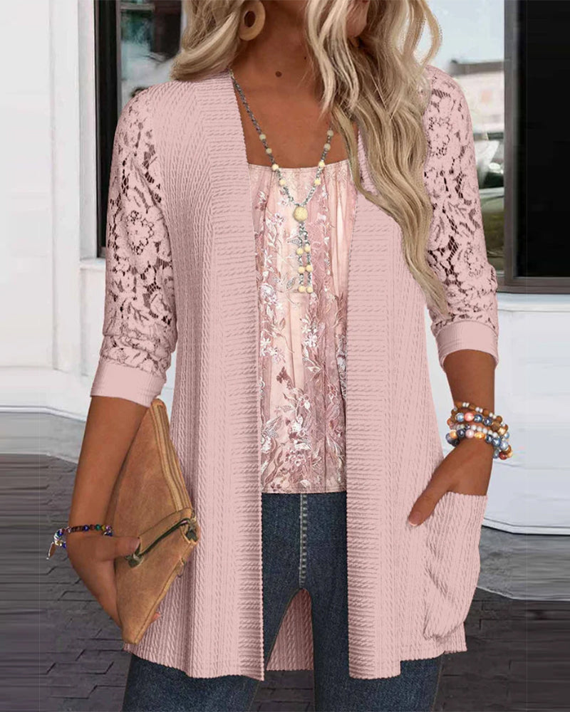 Topp Med Faux To-Dels Utseende Og Lappverk