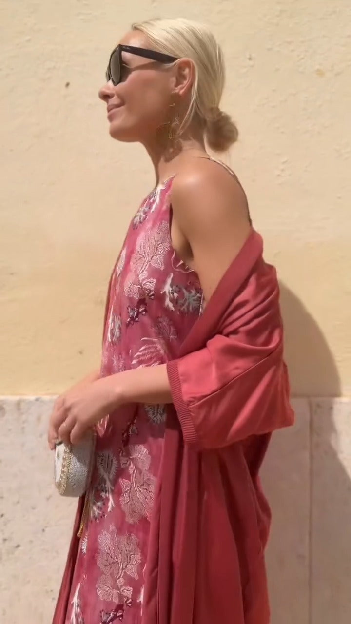 Sett Ermeløs Maxi Kjole + Matchende Cardigan