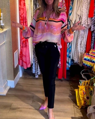 Casual topp med fjæring med kontrasttrykk