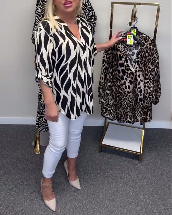 V-hals printet avslappet bluse