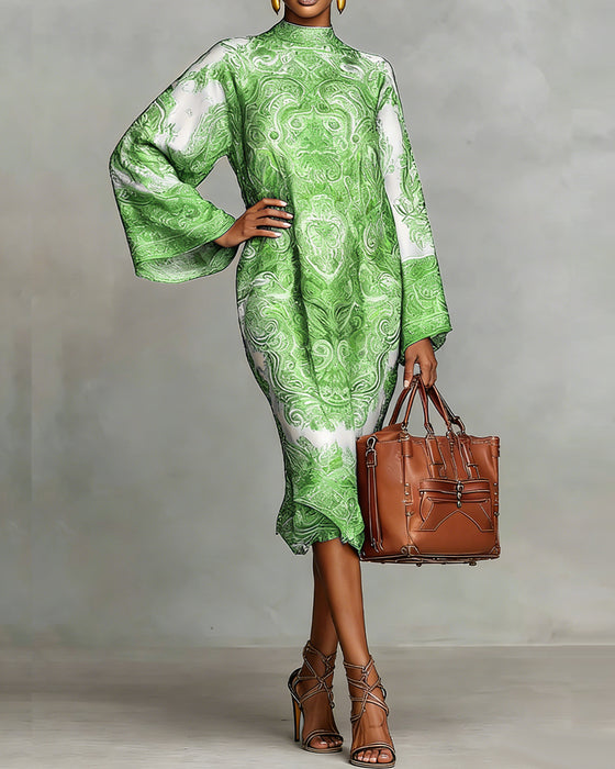 Høyhalset Kjole Med Vintagemønster