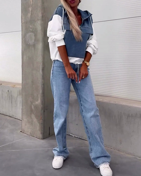 Uformell hettegenser med patchwork i denim med glidelås