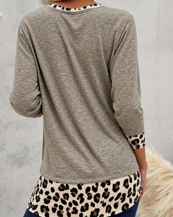 Topp Med Rund Hals Og Leopardtrykk