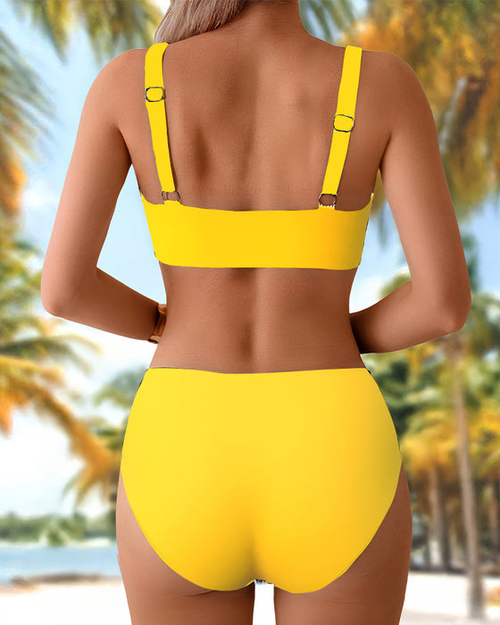 Bikini Moteriktig Og Livlig