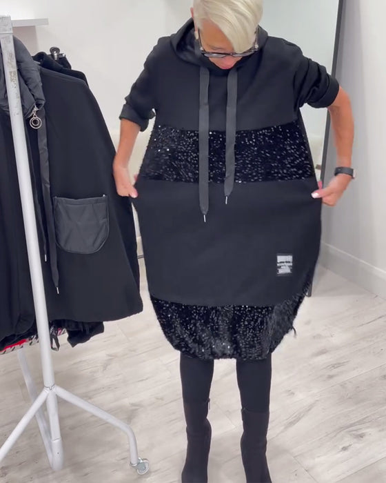 Kjole Med Hette Og Moteriktig Patchwork