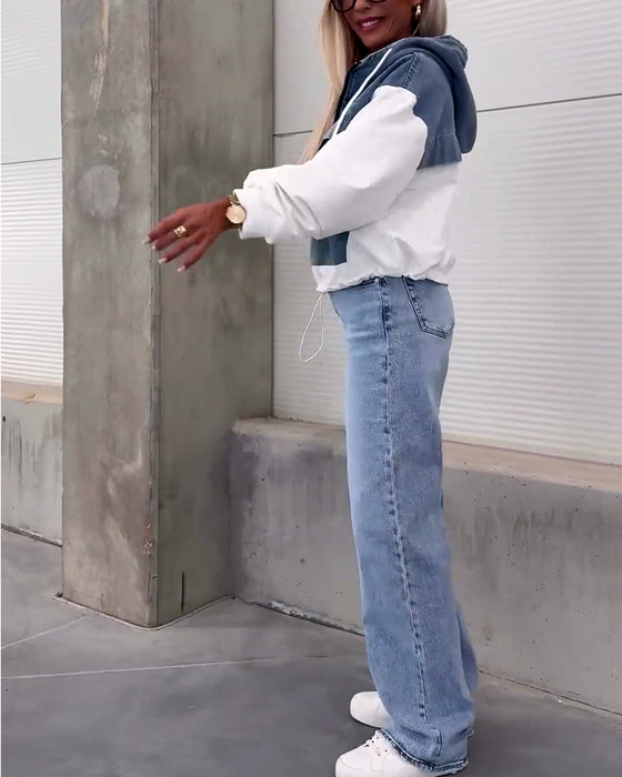 Uformell hettegenser med patchwork i denim med glidelås