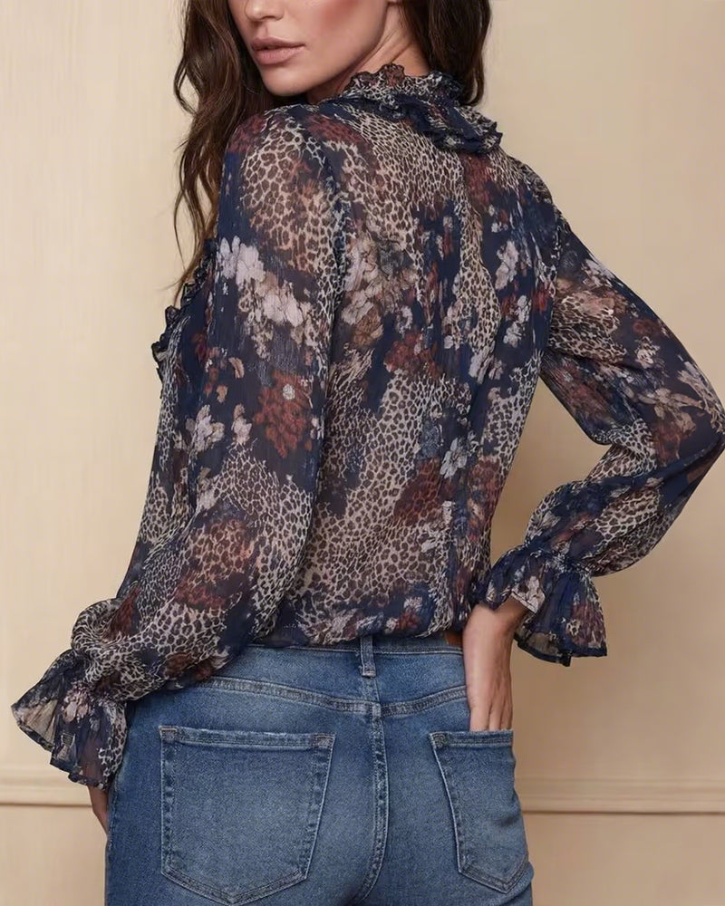 Bluse med avslappet, halv glidelås og rysjer i leopardprint