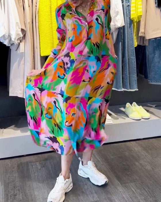 Kjole med fargerikt print og lommer