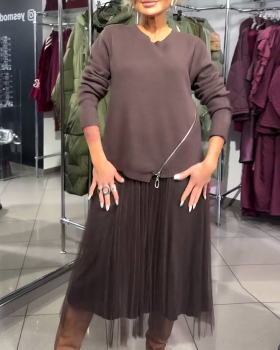 Stilig Sett Med Rundhalset Genser Og Glidelåsdetalj