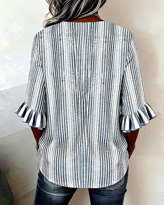 Stripet Bluse Med Volangermer