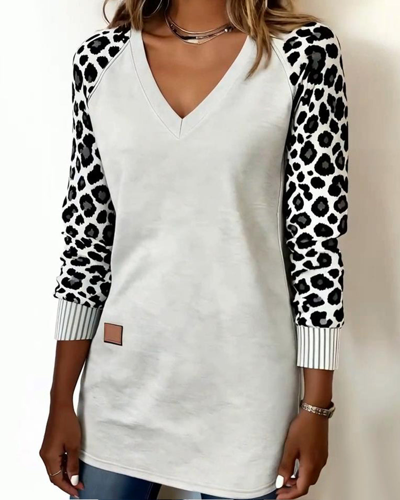 Midjelang Sweatshirt Med V-Utringning Og Leopardprint