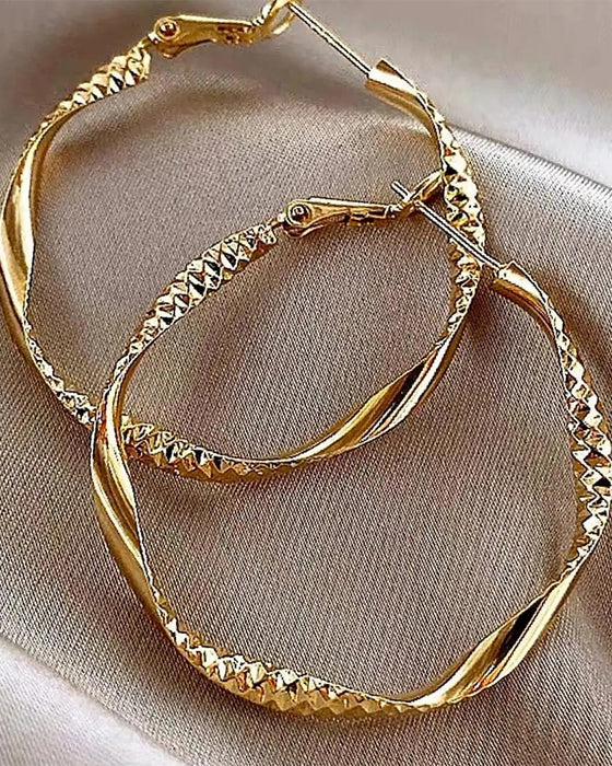 Minimalistisk Uregelmessig Vridd Ring Øredobber Elegant Teksturert Design
