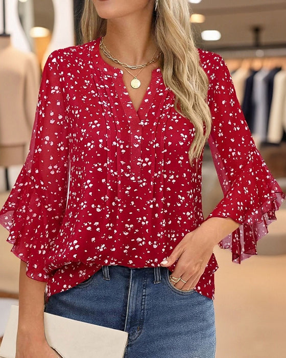 Bluse Med Prikkete Mønster Og Volang