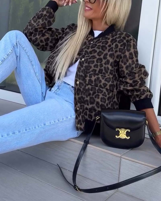 Fasjonabel leopardprint jakke med trykklomme